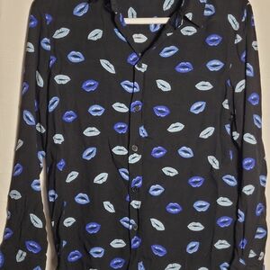 Zara Black Top with Blue and White Lip Print
